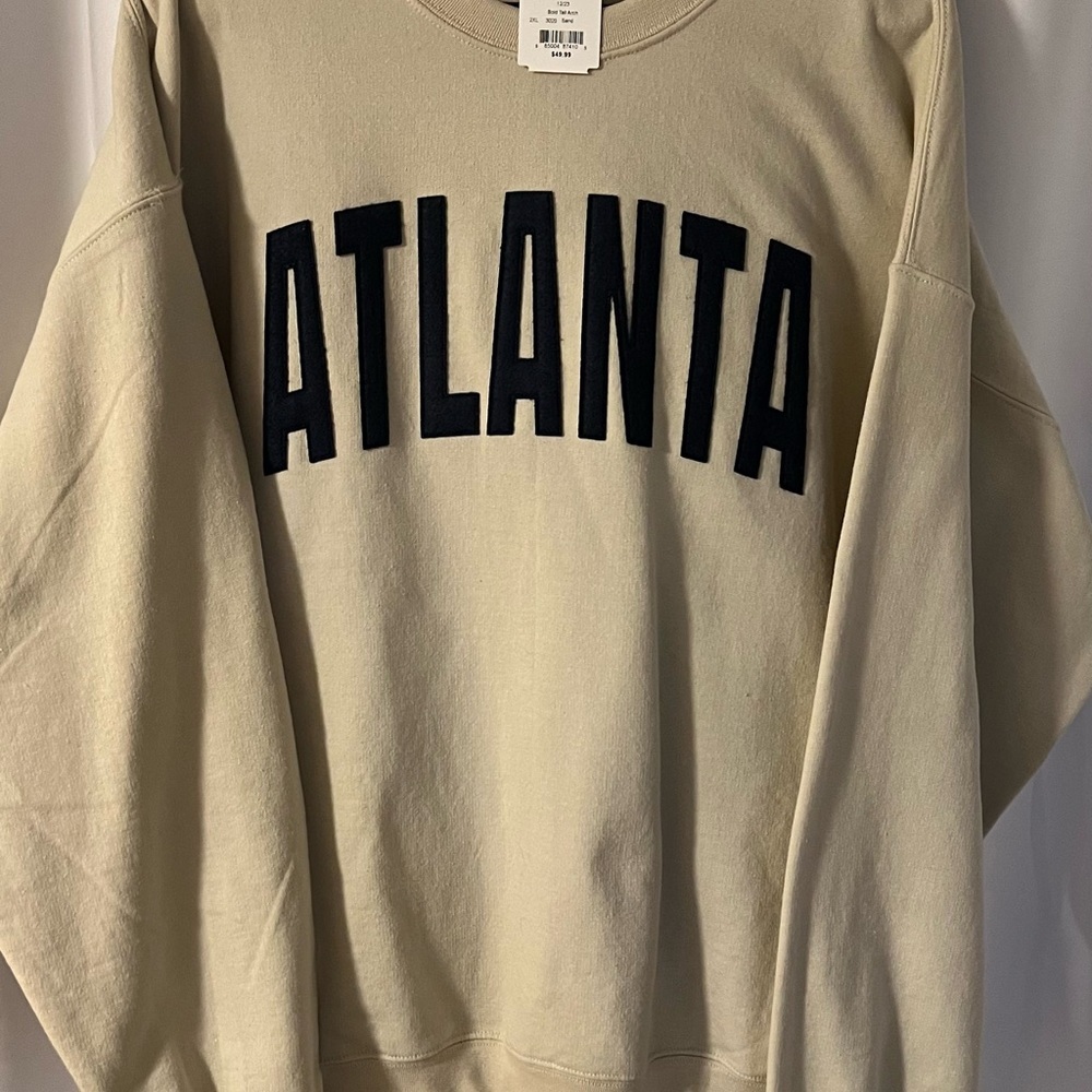 Gildan Beige Atlanta Graphic Sweatshirt‎ Size XXL Cozy Fleece New
